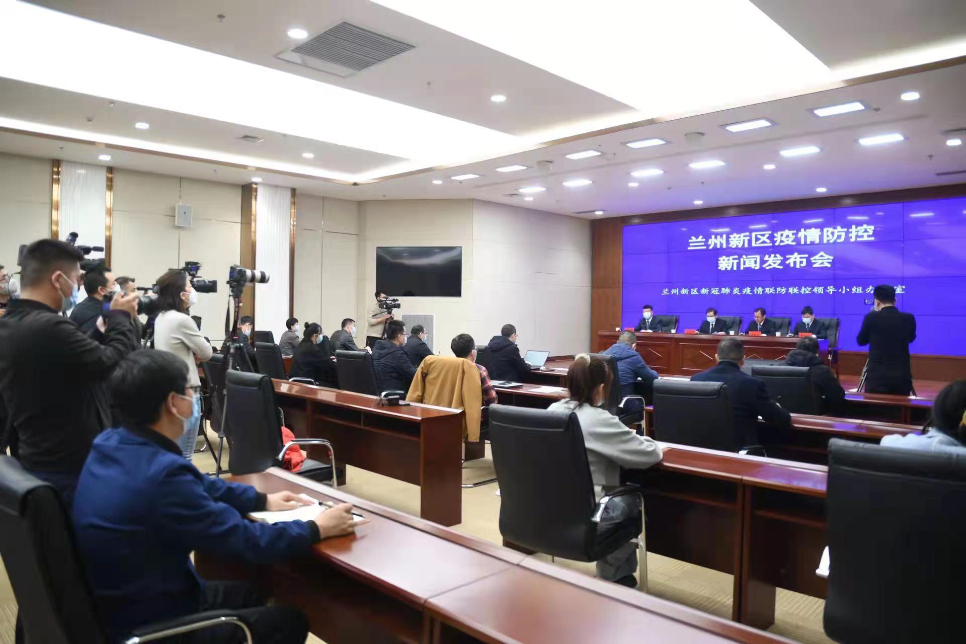 全球新冠病毒病例最新动态，全球挑战与观点碰撞的战场