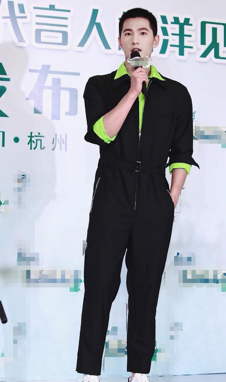 吴世勋最新生图曝光，颜值与实力的重新评估