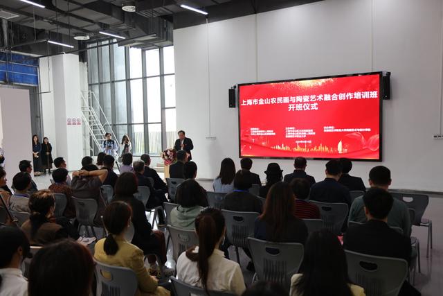 兼葭最新教师引领教育新风尚，打造未来教育新篇章