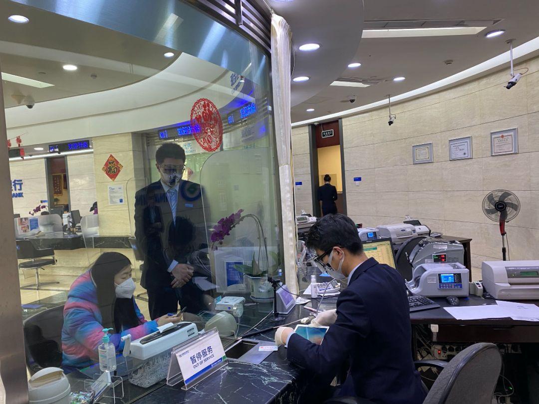 我国新冠疫情最新动态，小巷深处的抗疫风景与独特小店的抗疫历程