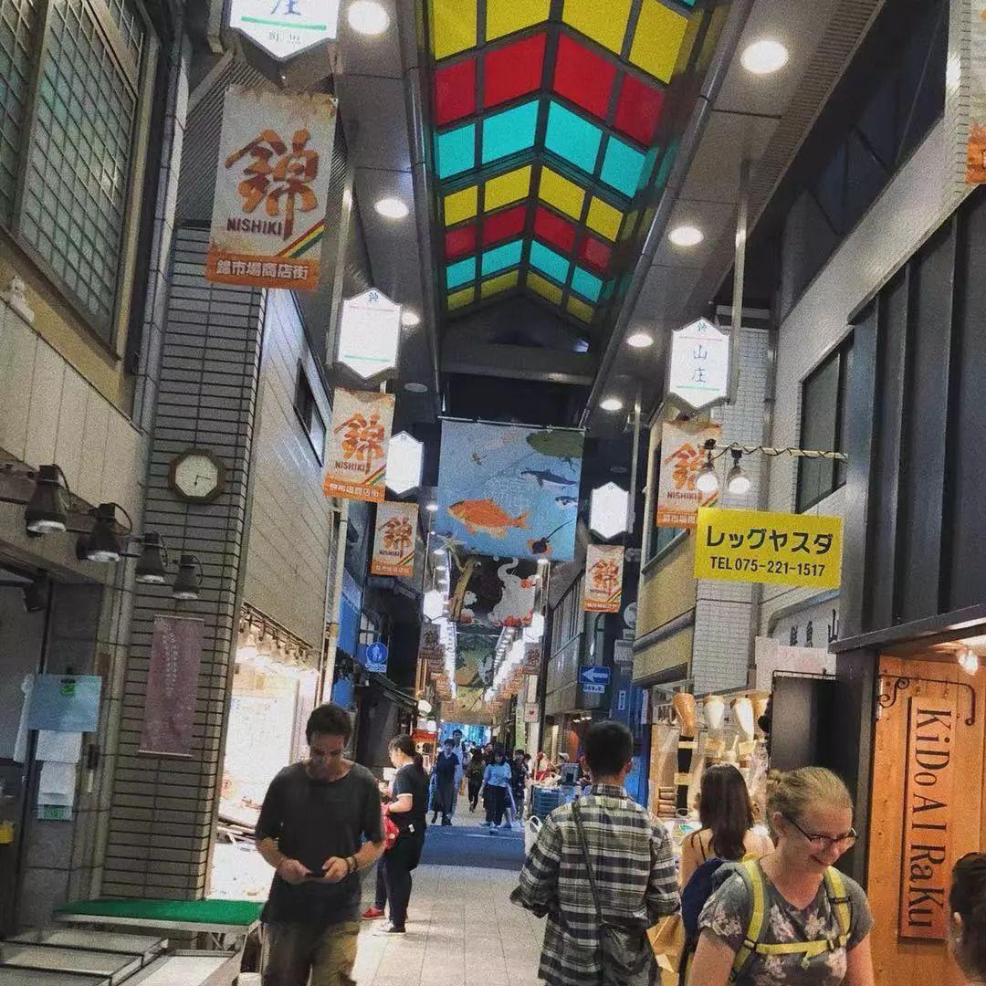 日本商务入境最新动态与小巷深处的独特邂逅