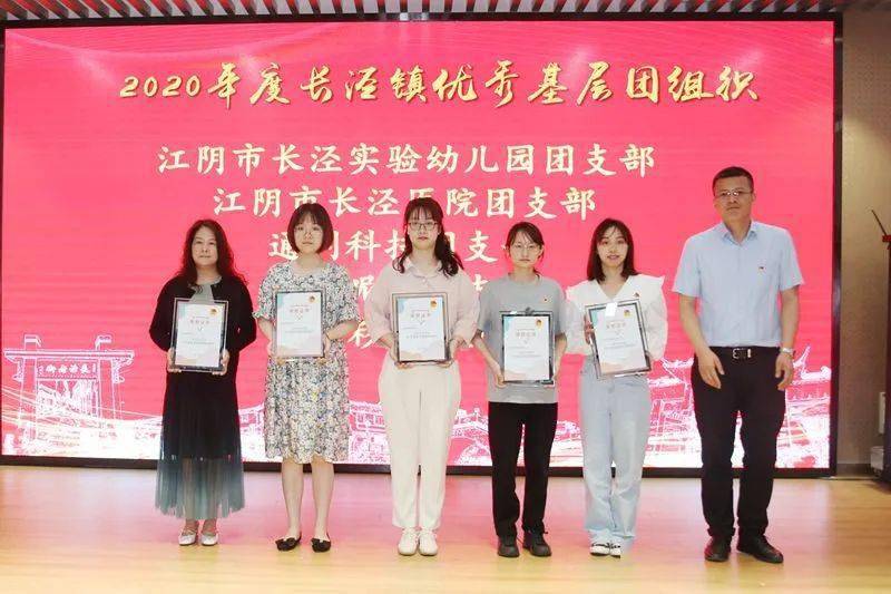 朱雀时代少年团最新资讯与粉丝成长指南，学习技能，成为粉丝的必经之路