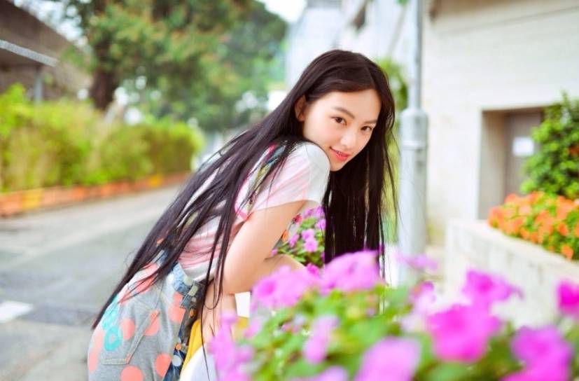 杭州女53岁体验前沿高科技产品，科技重塑生活新篇章