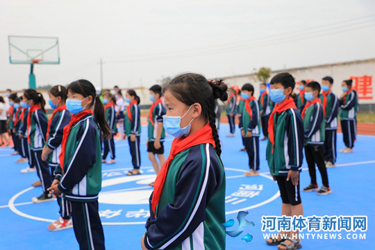 新澳门王中王100期期中,全身心数据指导枕_动态版57.516