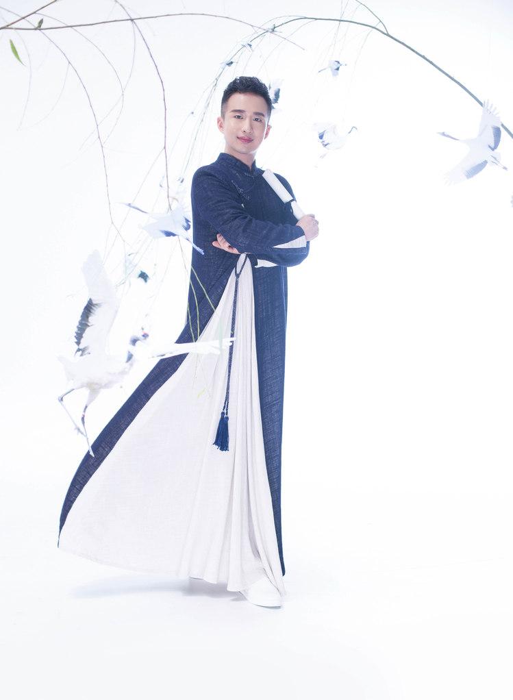 偶像学校最新一期歌曲揭秘，小巷深处的音符魔法